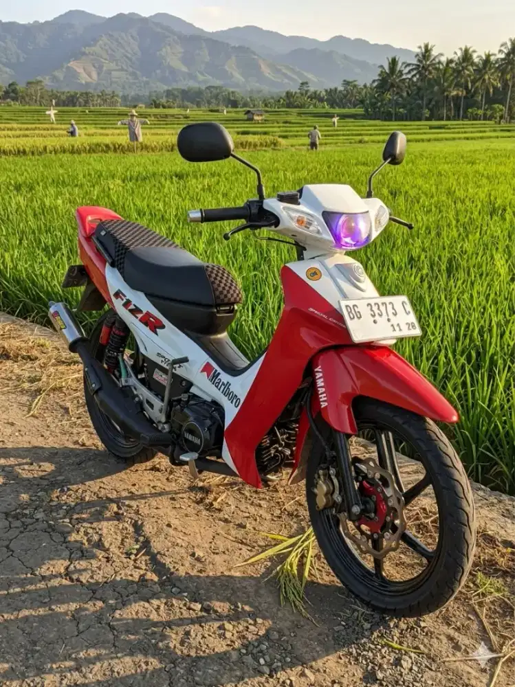 Dijual Yamaha F1ZR 2004 Lengkap (BPKB/STNK/FAKTUR) - Mesin Sehat