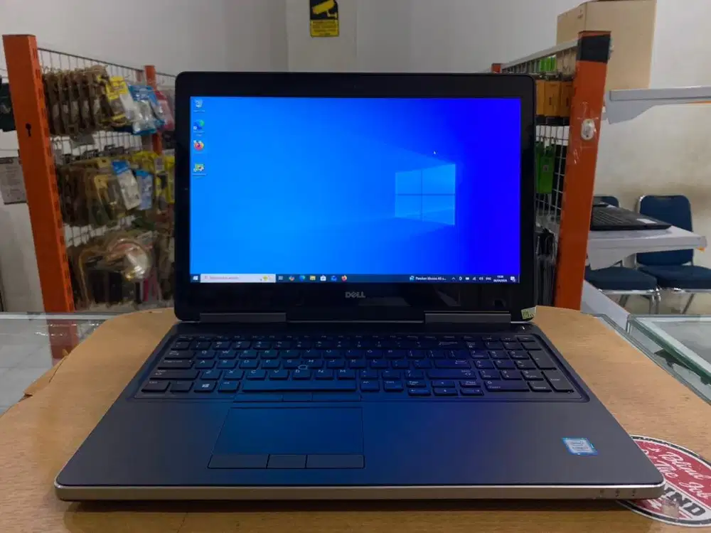 DELL Precision 7520 Core i7Gen7 Ram 16GB SSD 256GB VGA 4GB Touchscren