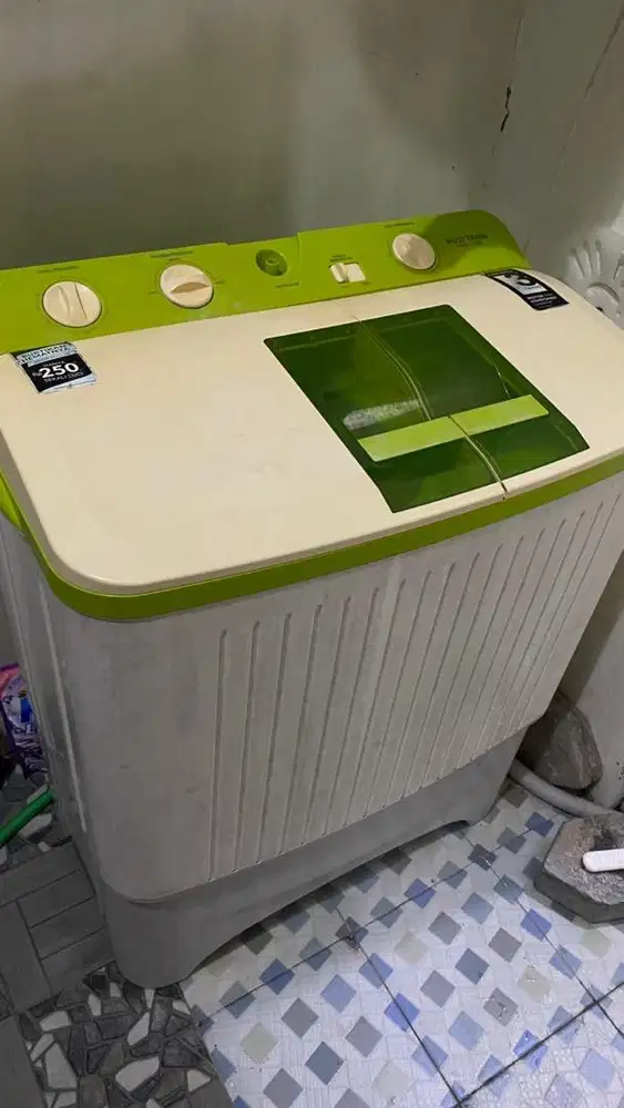 Mesin Cuci 2 Tabung (spinner rusak)
