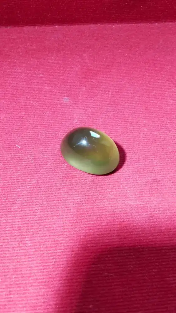 Batu mulia Natural Idocrase mewah bersertifikat