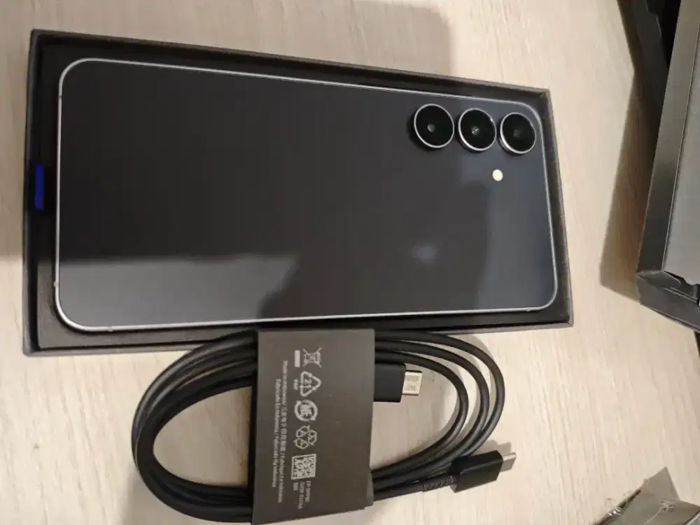 Jual samsung s25 fe black 512GB beli desember 2025