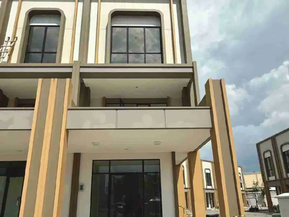 Dijual Ruko Hook Hadap Jalan Il Lago Grande Gading Serpong Tangerang