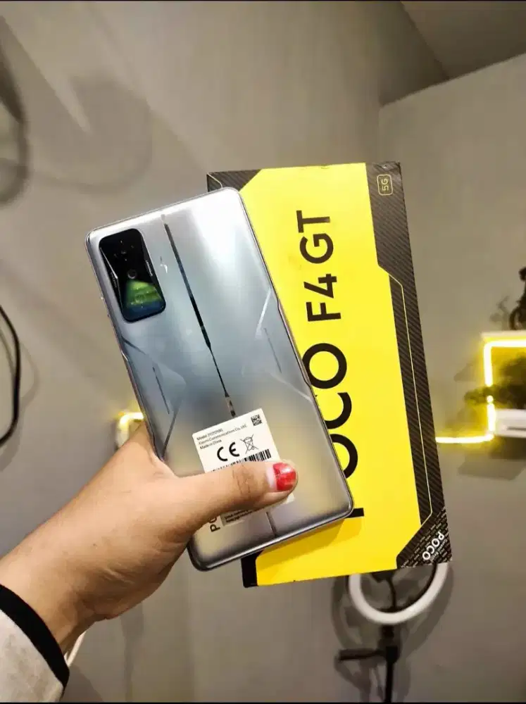 Poco F4 GT 12/256 Fullset Mulus