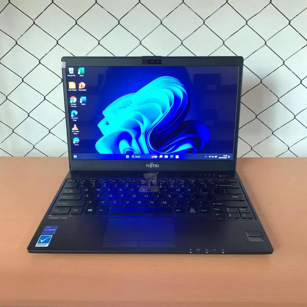 Fujitsu Lifebook U938 / i7-8650U / 20GB / SSD 512GB / WIN 11