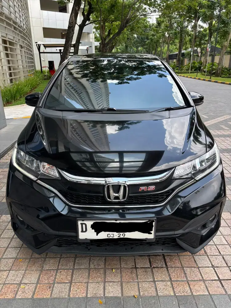 Honda Jazz RS AT 2018 Hitam - KM 60rb, Pajak Super Panjang 03/27