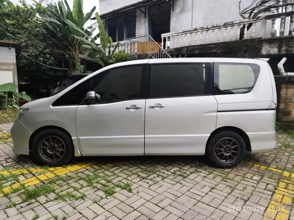 Nissan Serena 2013 Bensin