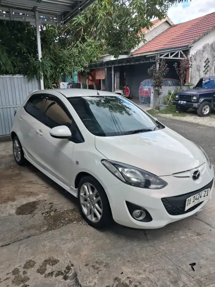 Mazda 2 HB sport 2012 autometic