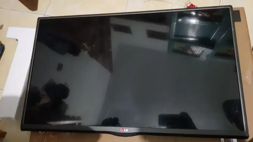 Tv LG LED 32' model LB550A