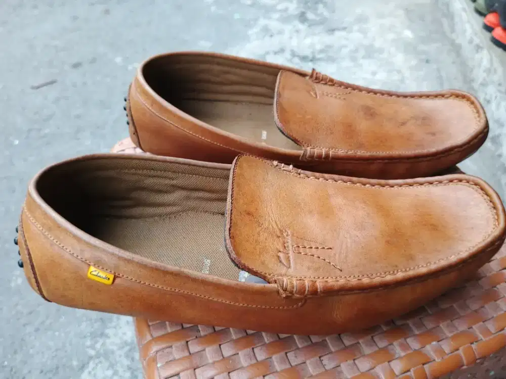 Jual sepatu Clark bahan kulit asli size 42 bisa kirim bayar cod