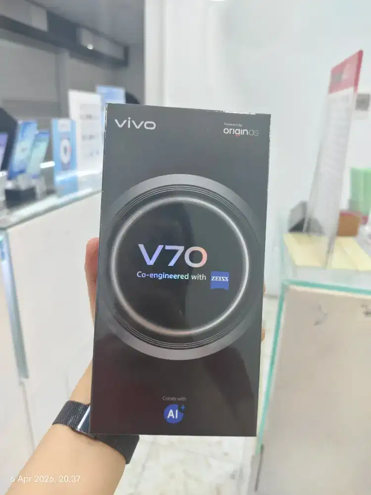 Vivo V70 ram 12/256 GB Baru