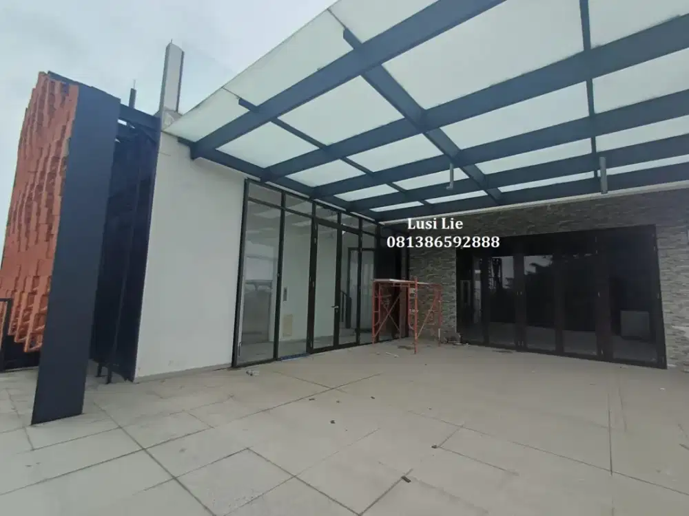 Gedung ex kantor Muara Karang pinggir jalan, luas 1500m, 6 lantai ada lift