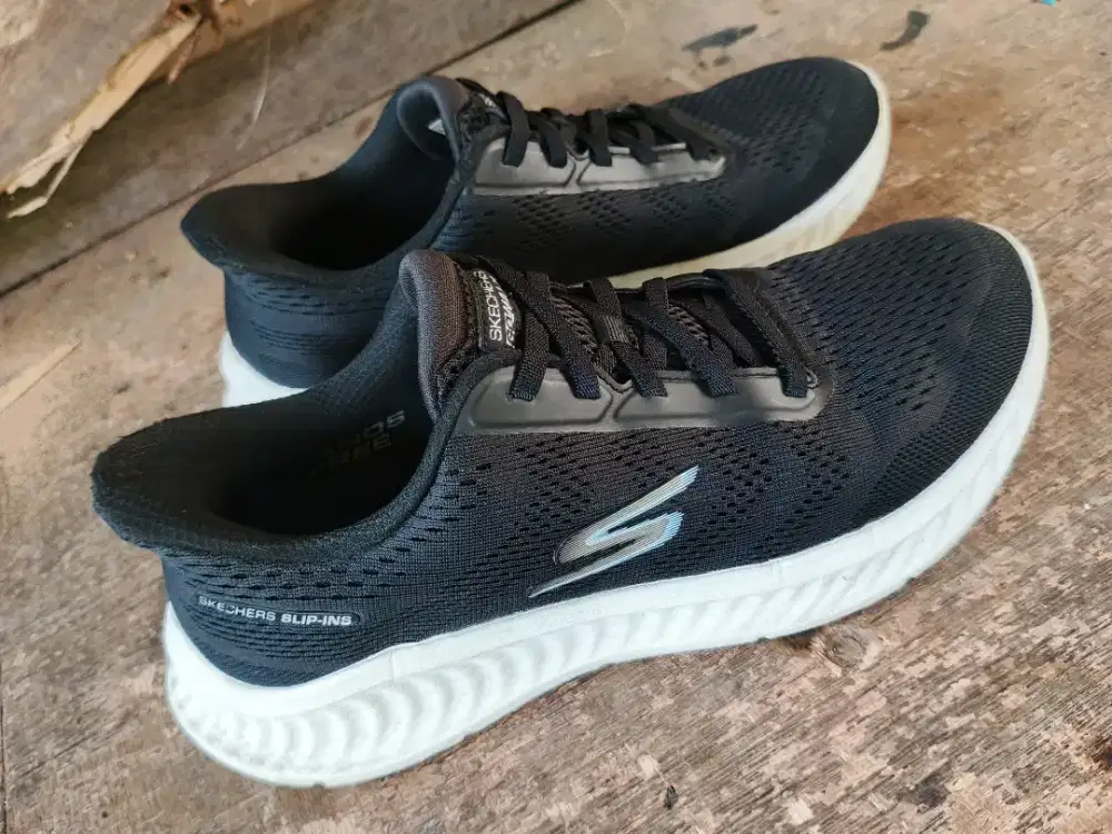 Jual sepatu Skechers slip on original size 39 bisa kirim bayar cod