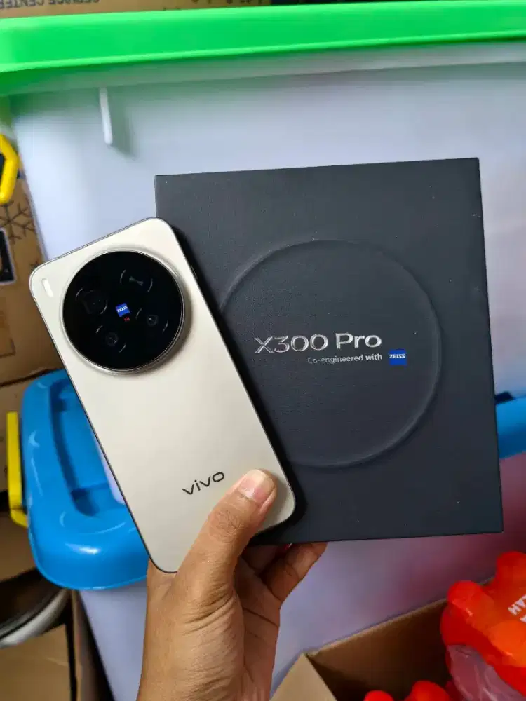 VIVO X300 Pro 16GB / 512GB Dune Brown Lengkap Mulus