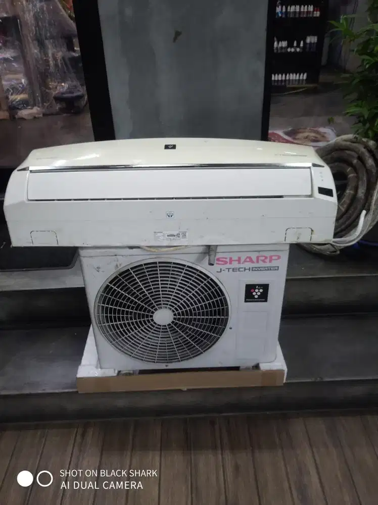 AC SHARP INVERTER PLASMA CLUSTER ION  1/2 PK MODEL AH-XP6SHY