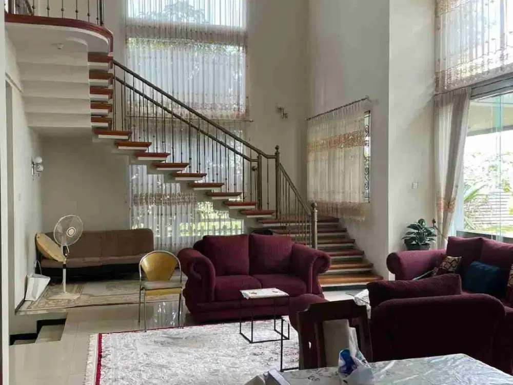 Dijual Rumah Mewah Bukit Dieng Dua Lantai Dekat UB 2