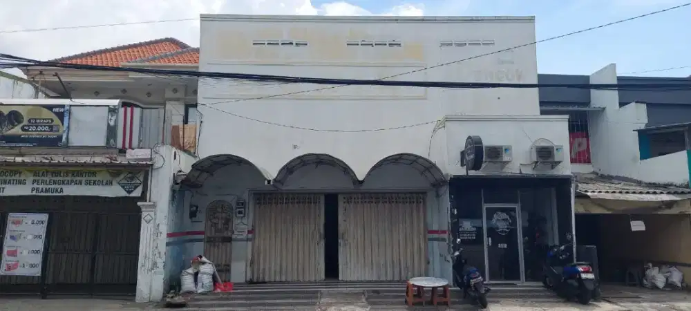 DIKONTRAKKAN RUKO 2 LANTAI