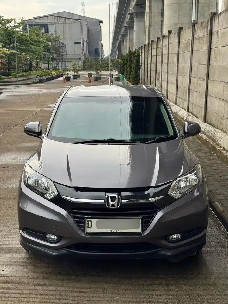 Honda HRV E 2016 AT low km 1 tgn