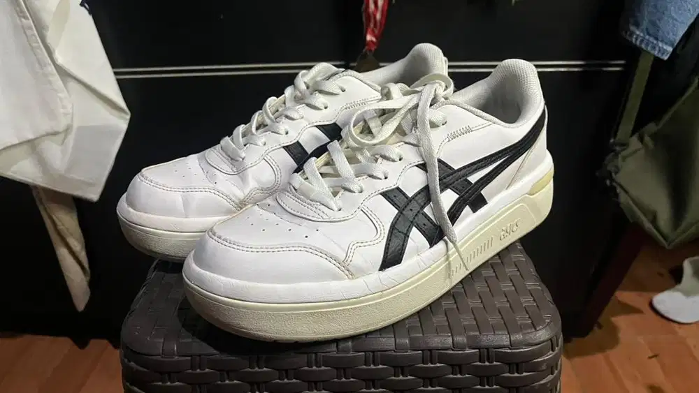 Sepatu Asics Japan S ST