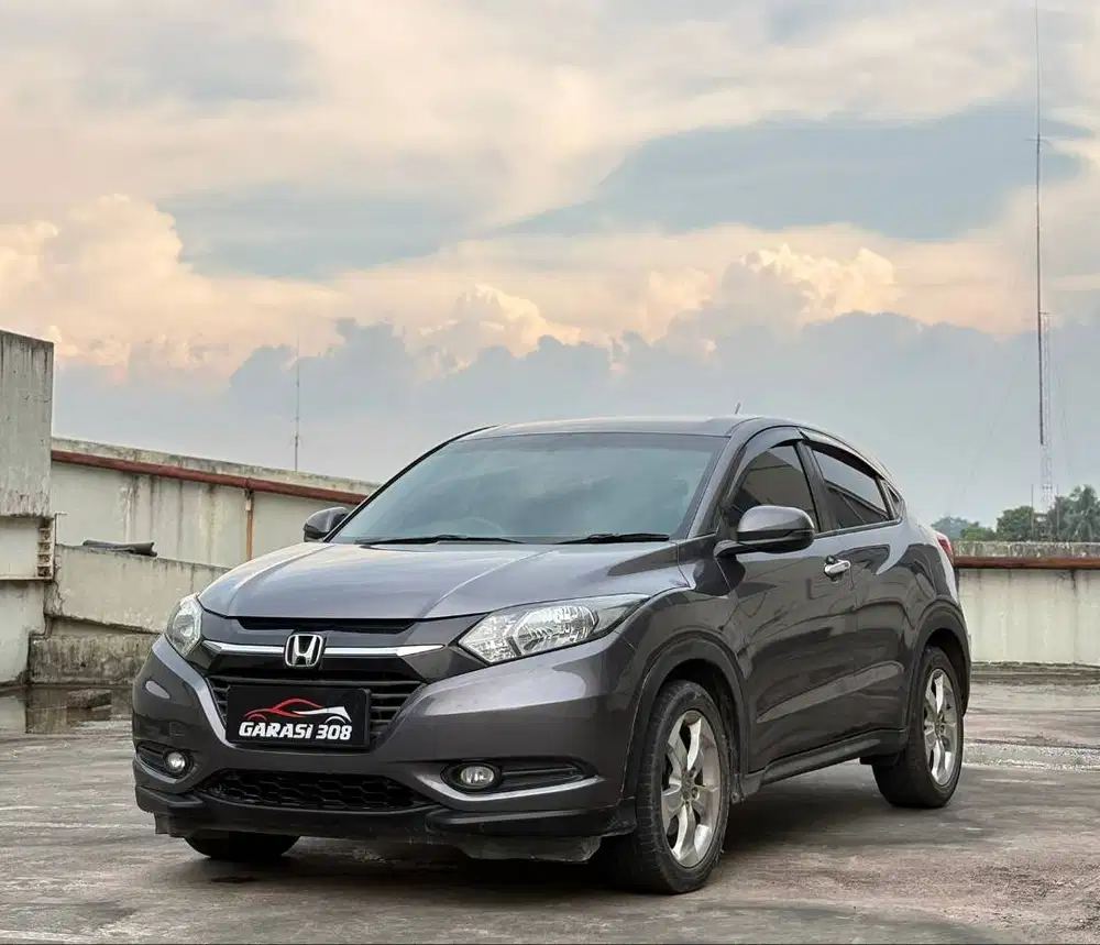 Honda HRV 1.5 E CVT AT Tahun 2017 Warna Abu Abu Metalik Pajak 04-2027