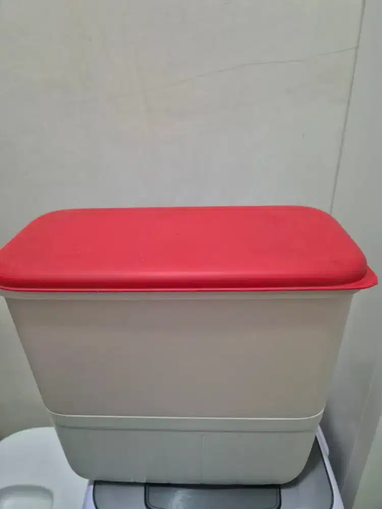 Jual tempat beras Tupperware 10 kg