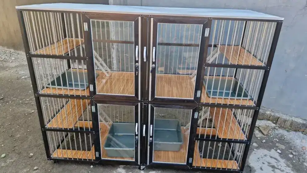 Kandang kucing 4 pintu alumunium