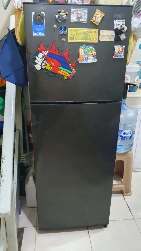 Kulkas aqua 2 pintu