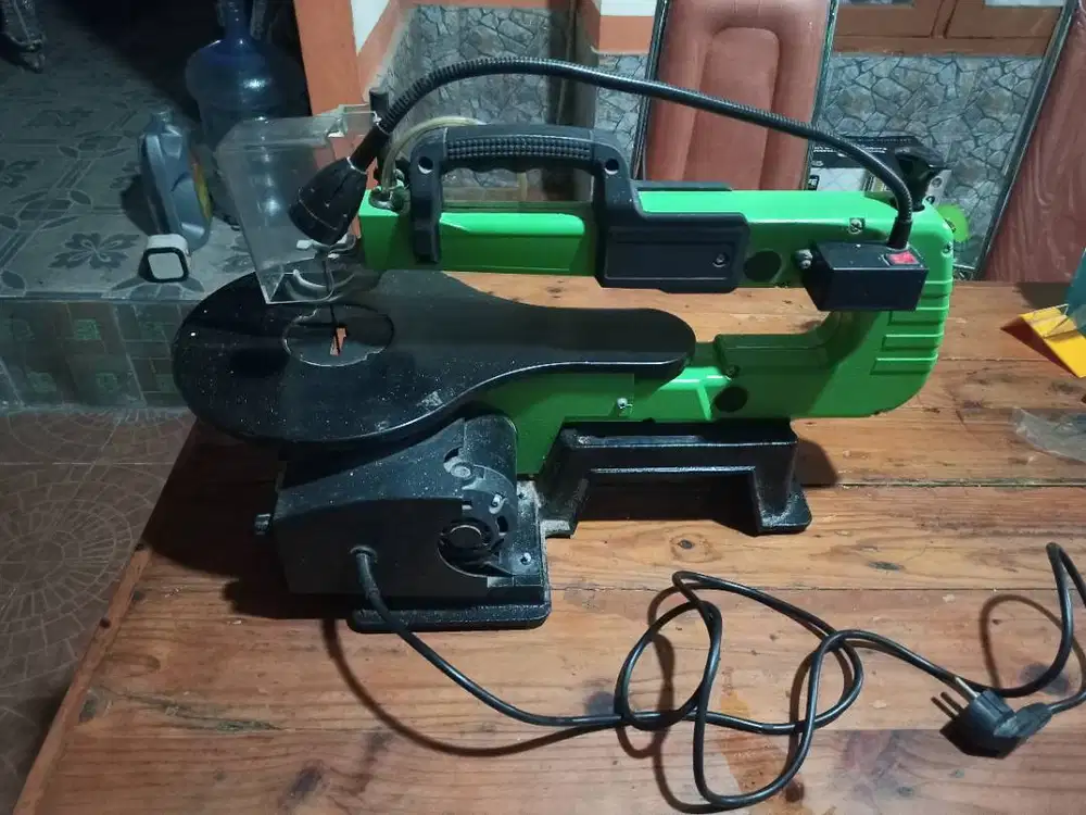 Gergaji Ukir Ryu RSS 125 Scroll Saw