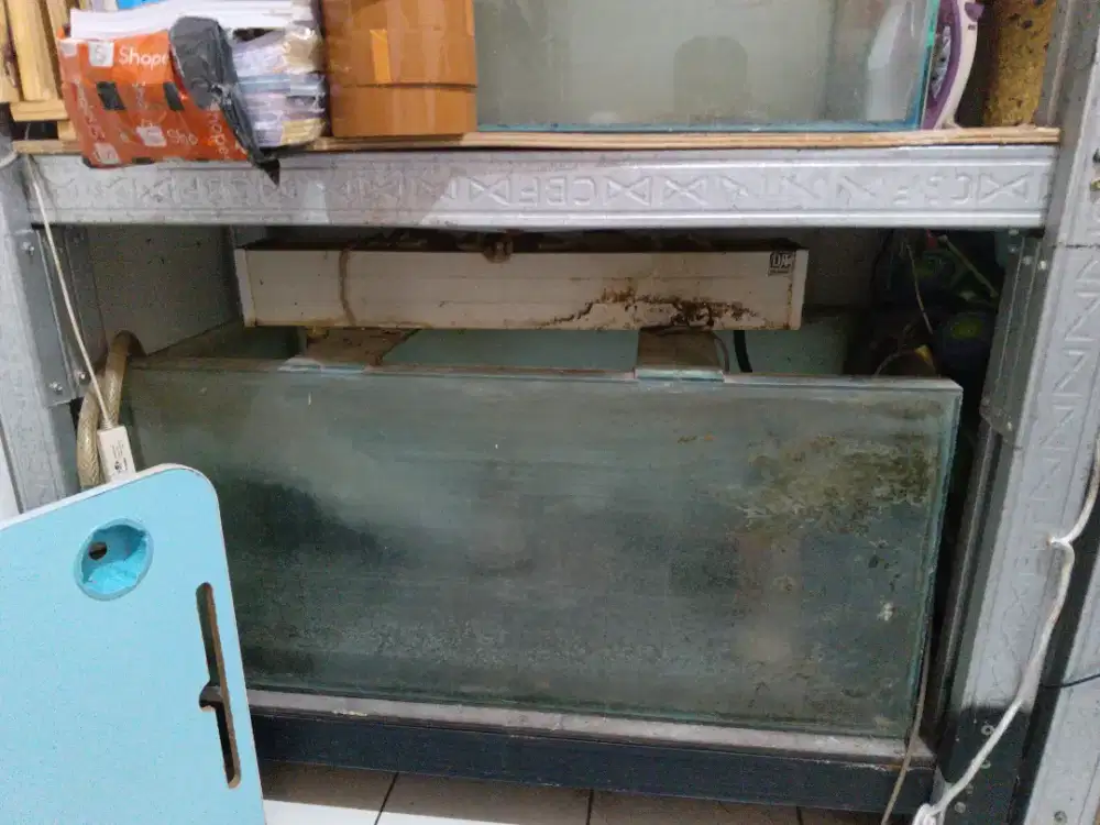 DIJUAL AQUARIUM BESAR FREE CUCI