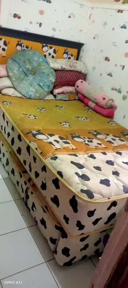 Springbed anak atas bawah