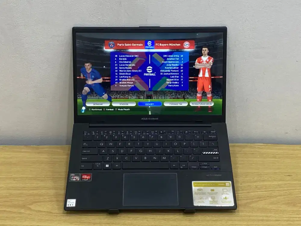 Asus Vivobook Go 14 E1404FA  AMD Ryzen 3 7320U/Ram 8GB/SSD 256GB