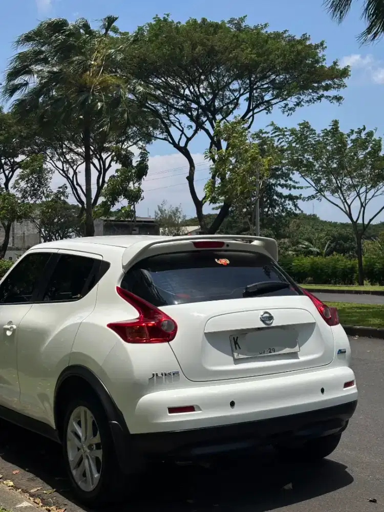 NISSAN juke rx red interior