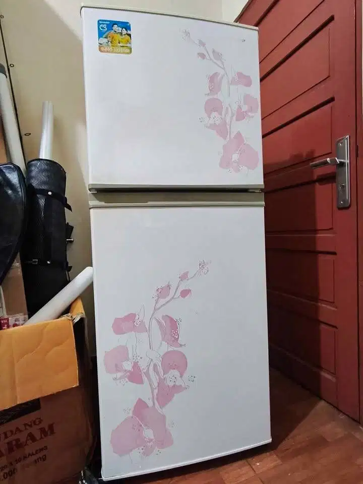Kulkas Sharp 2 Pintu Seri SJ-235MD