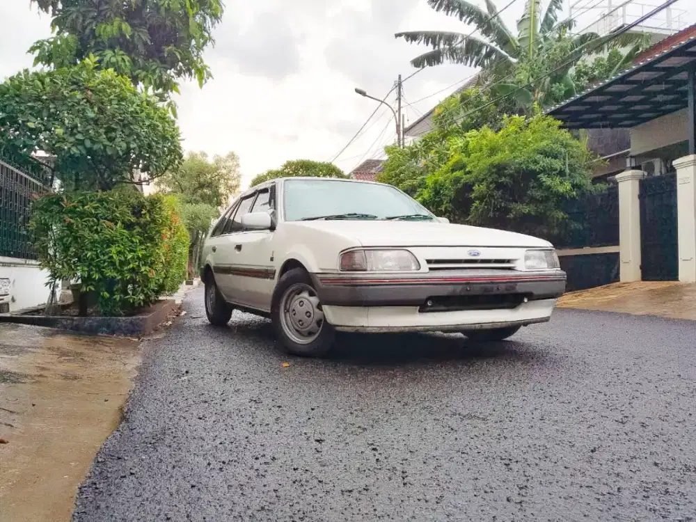 Ford laser Ghia 1988