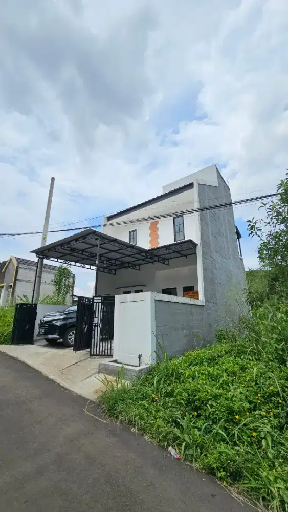 Dijual atau Disewakan Rumah Baru 4 Lantai Siap Huni