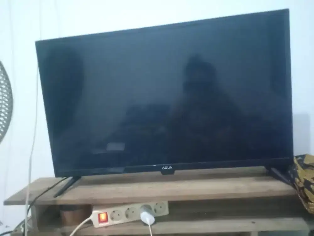 Aqua Smart TV led
