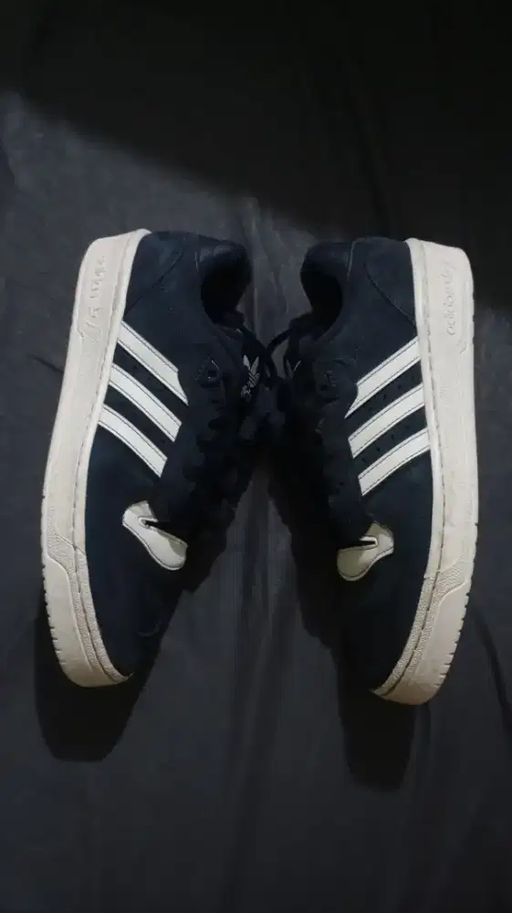 Adidas Rivalry Low Sepatu Sneakers Original 100%
