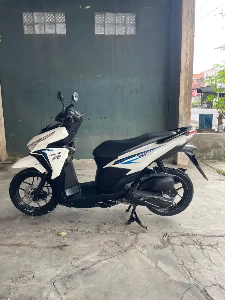Vario LED 125cc 2016