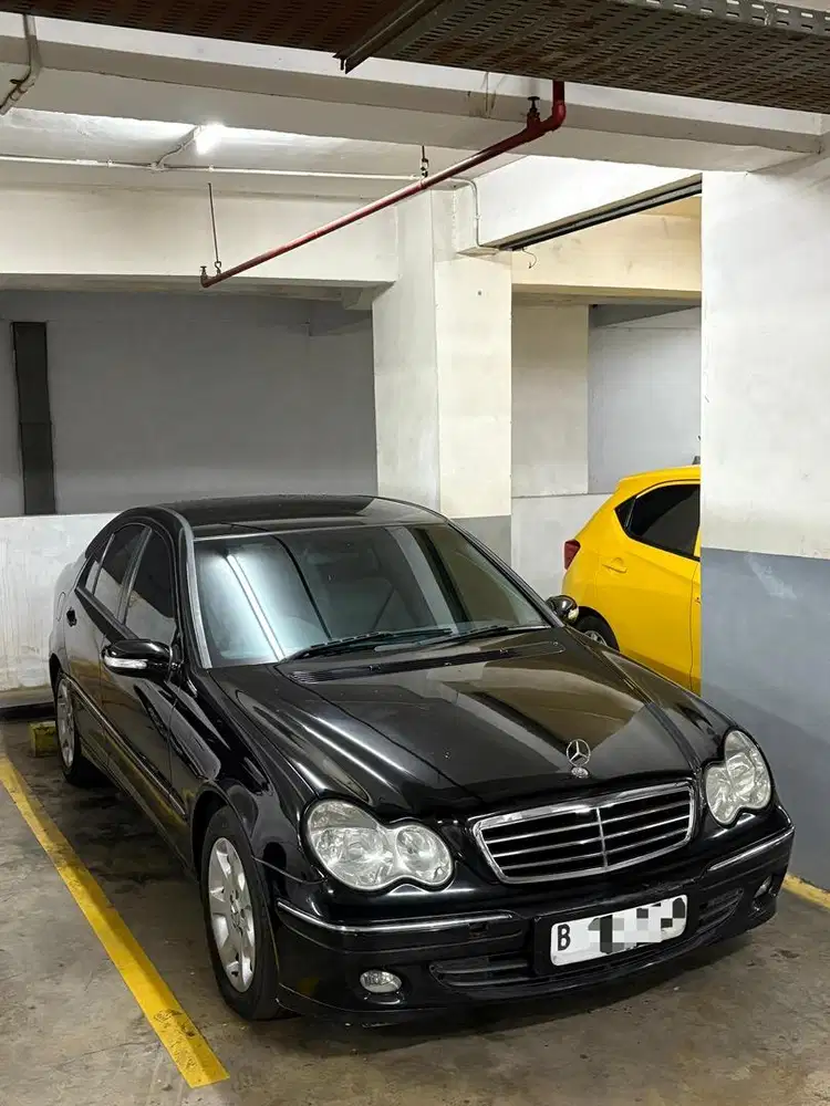 Mercedes-Benz C240 2005 Bensin