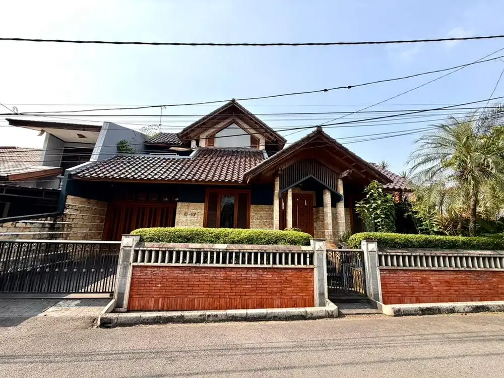 Dijual Murah Rumah Mewah di Jakarta Barat Lokasi Strategis Tengah Kota