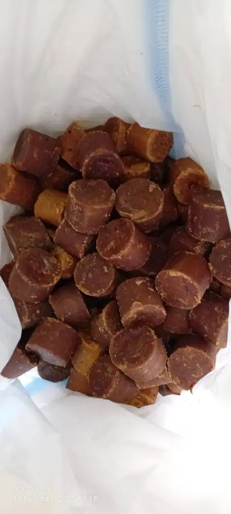 Gula Aren Gandu Kecil (Small Wheat Palm Sugar).