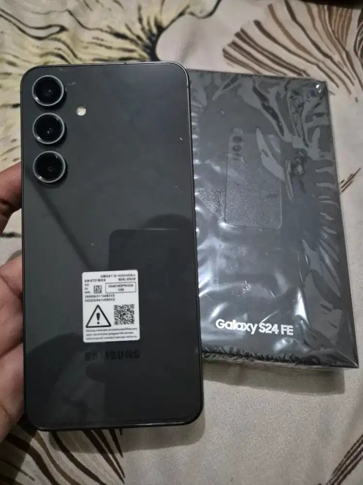 Samsung S24 FE 8/256 Greyy Fullset Ori Muluss Garansi Sept 2026