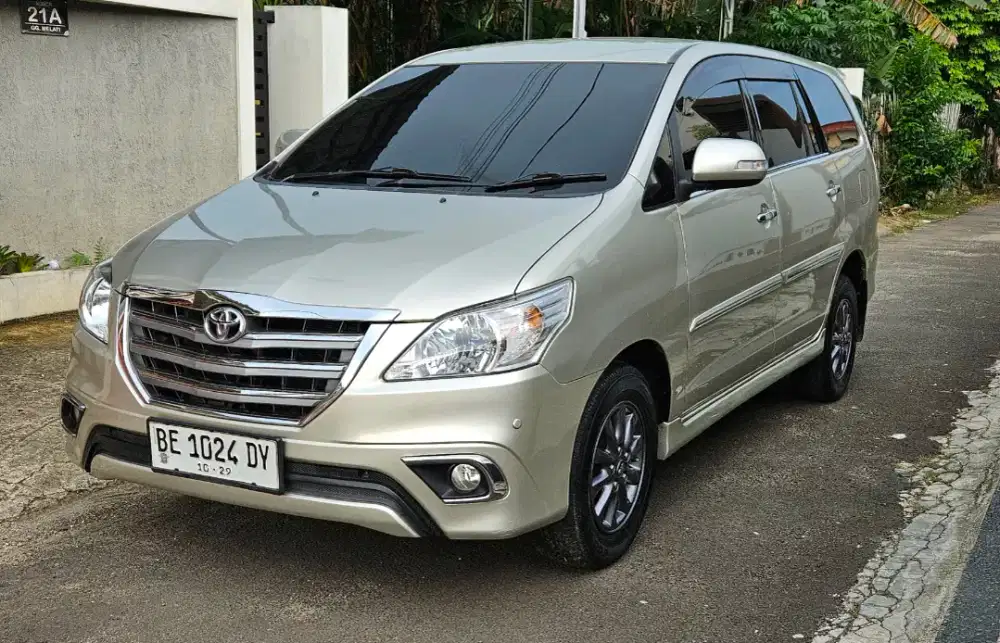 Innova V Diesel 2012