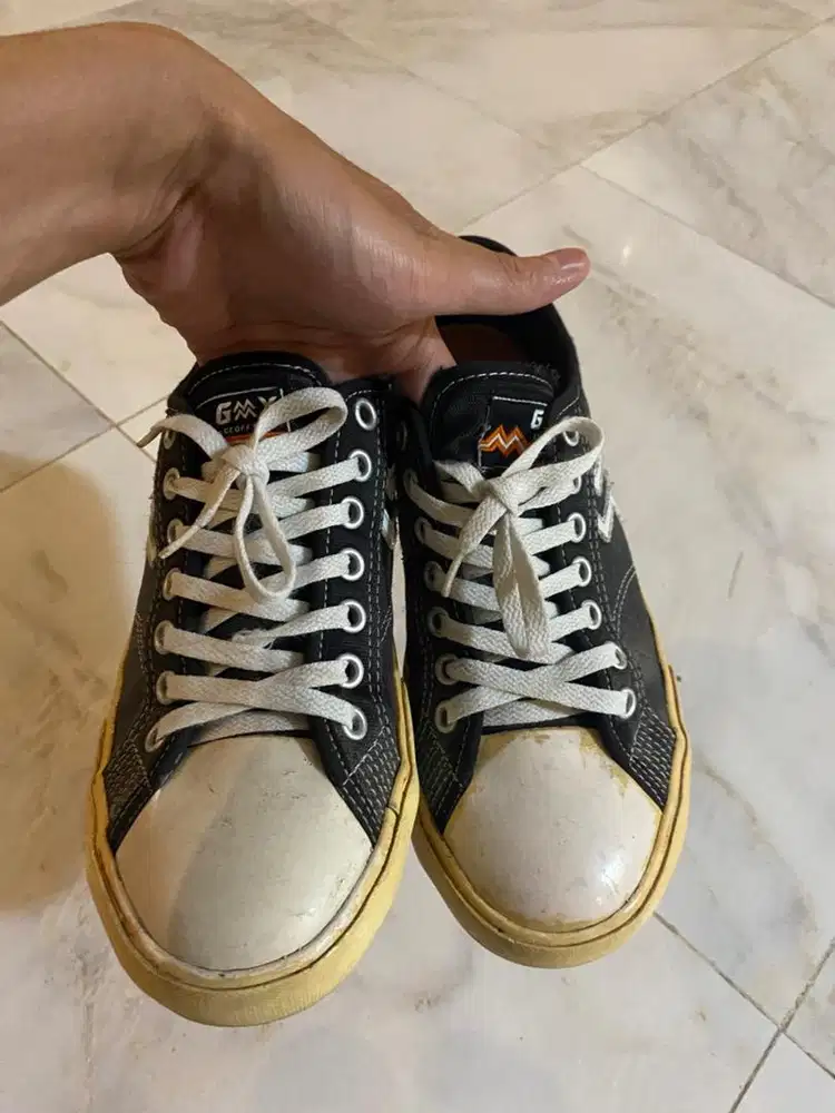 Sepatu geoff max maverick black white