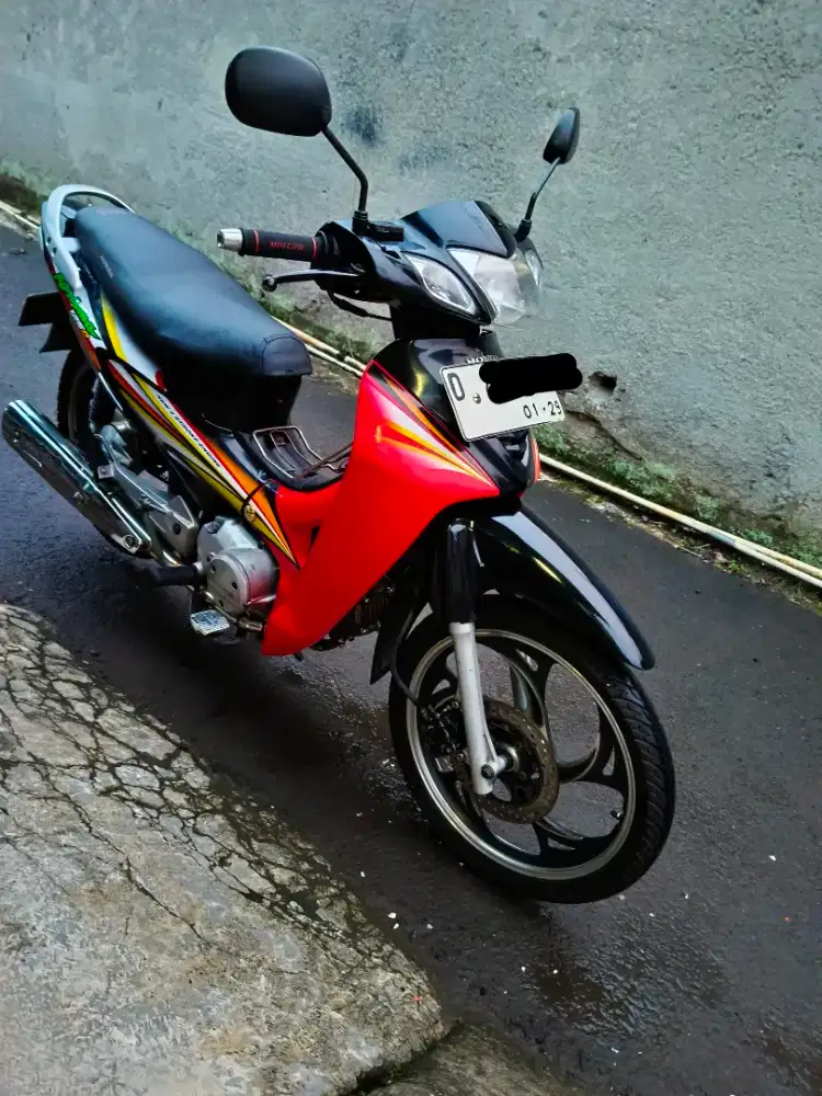 HONDA kharisma 125 D