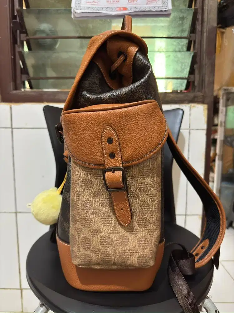 TAS COACH BUAT COWOK /  CEWEK