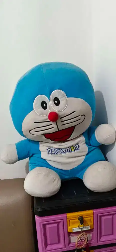 Boneka doraemon