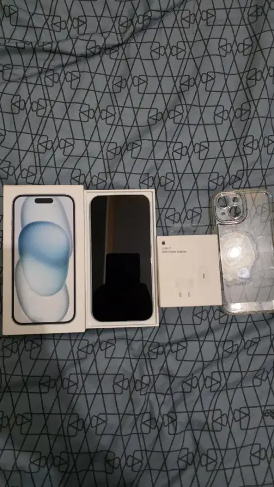 Iphone 15 128gb pemakaian 20hari