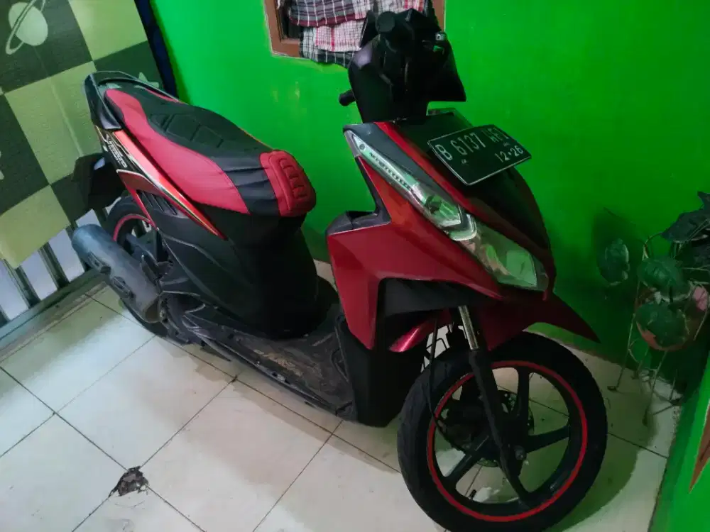 Dijual motor vario 2013