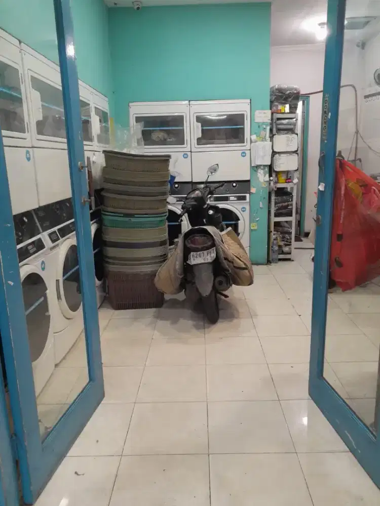 Dicari karyawan untuk laundry di Taman Ubud Binong Lippo Karawaci