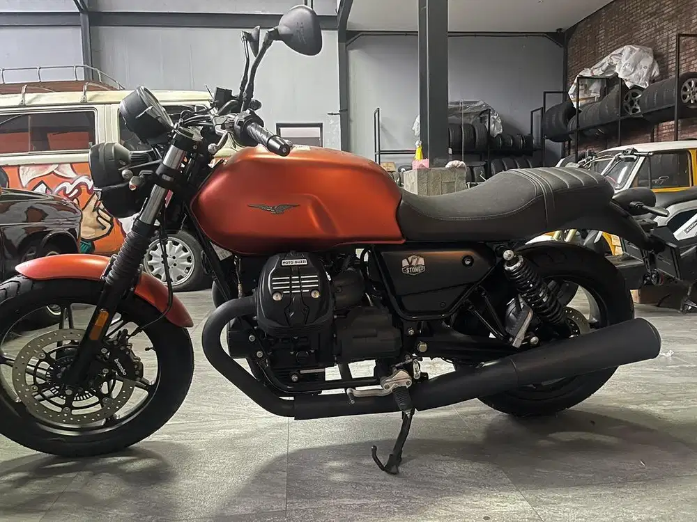 motoguzzi v7 stone IV 2022 pemakaian 2023 istimewa km. 6